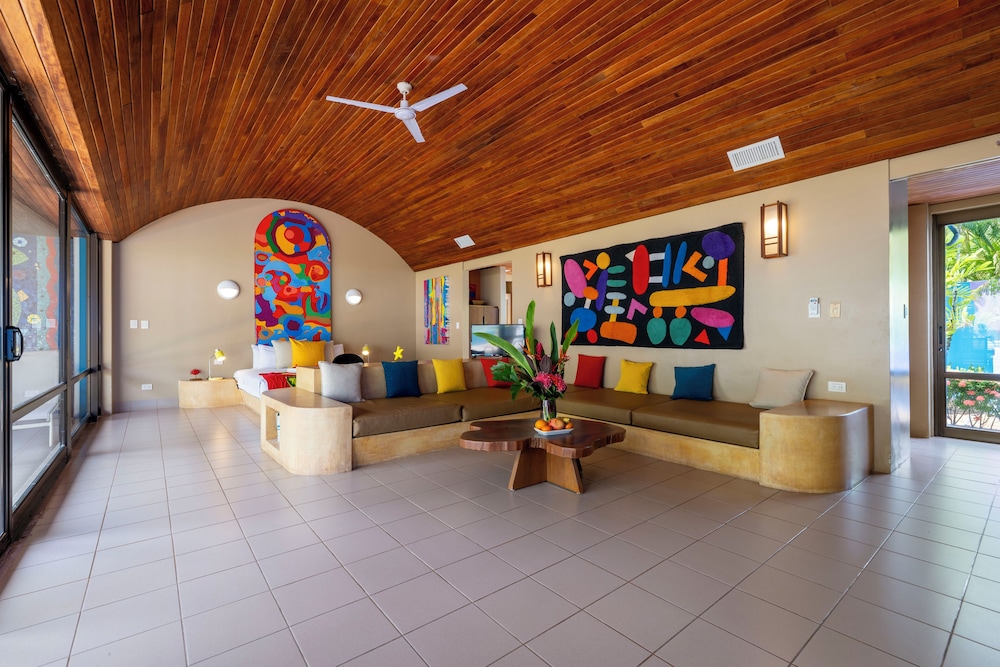 Alma Del Pacifico Hotel 5/50