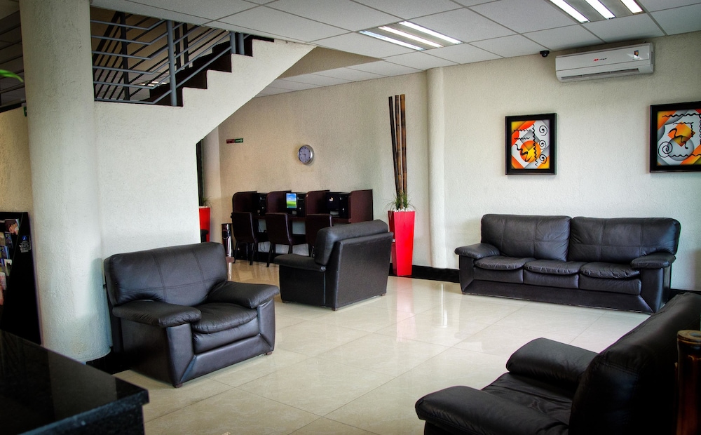 Hotel Portonovo Plaza Guadalajara 20/35