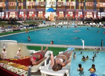 First Class Hotel 28/59