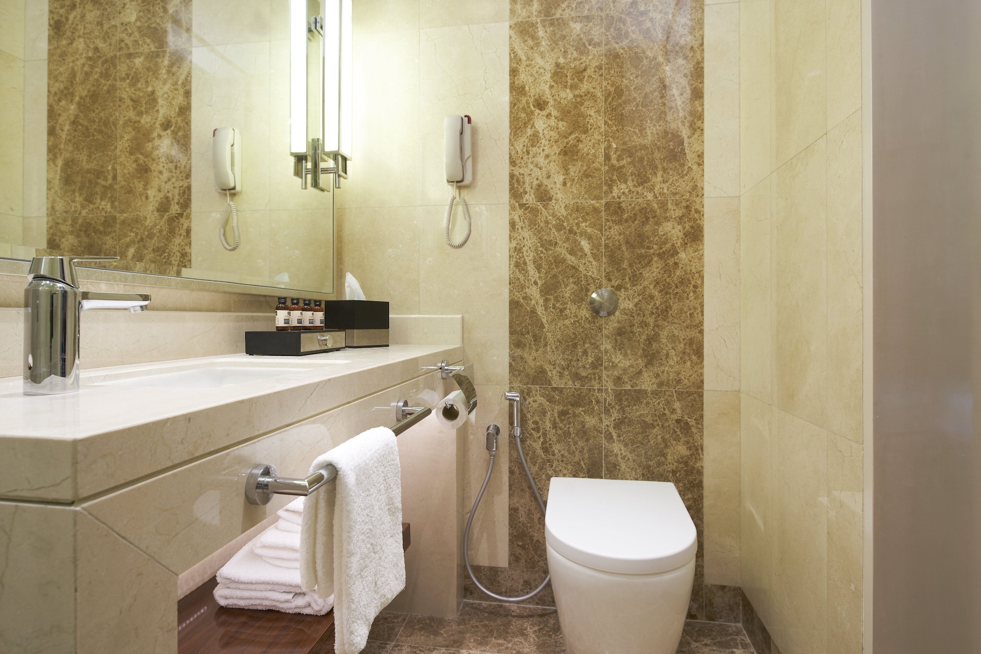 غرفة قياسية بسريرين منفصلين، Holiday Inn Singapore Little India 2/7