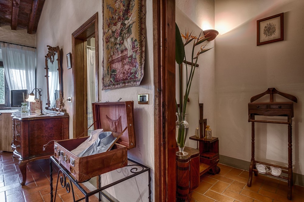 Villa Campestri Olive Oil Resort 8/48