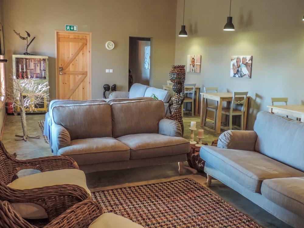 Liv Inn Guest House 17/46