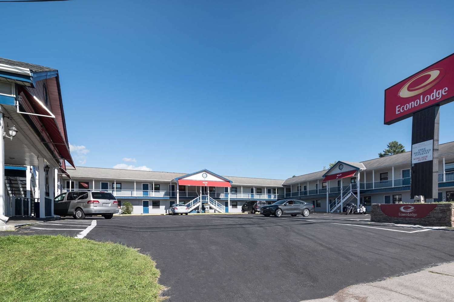 Econo Lodge Rutland City near Hwy 7 18/18