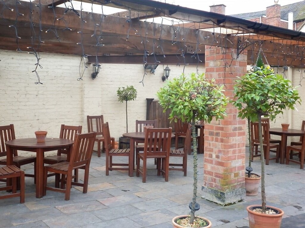 The Dixie Arms Hotel 13/22