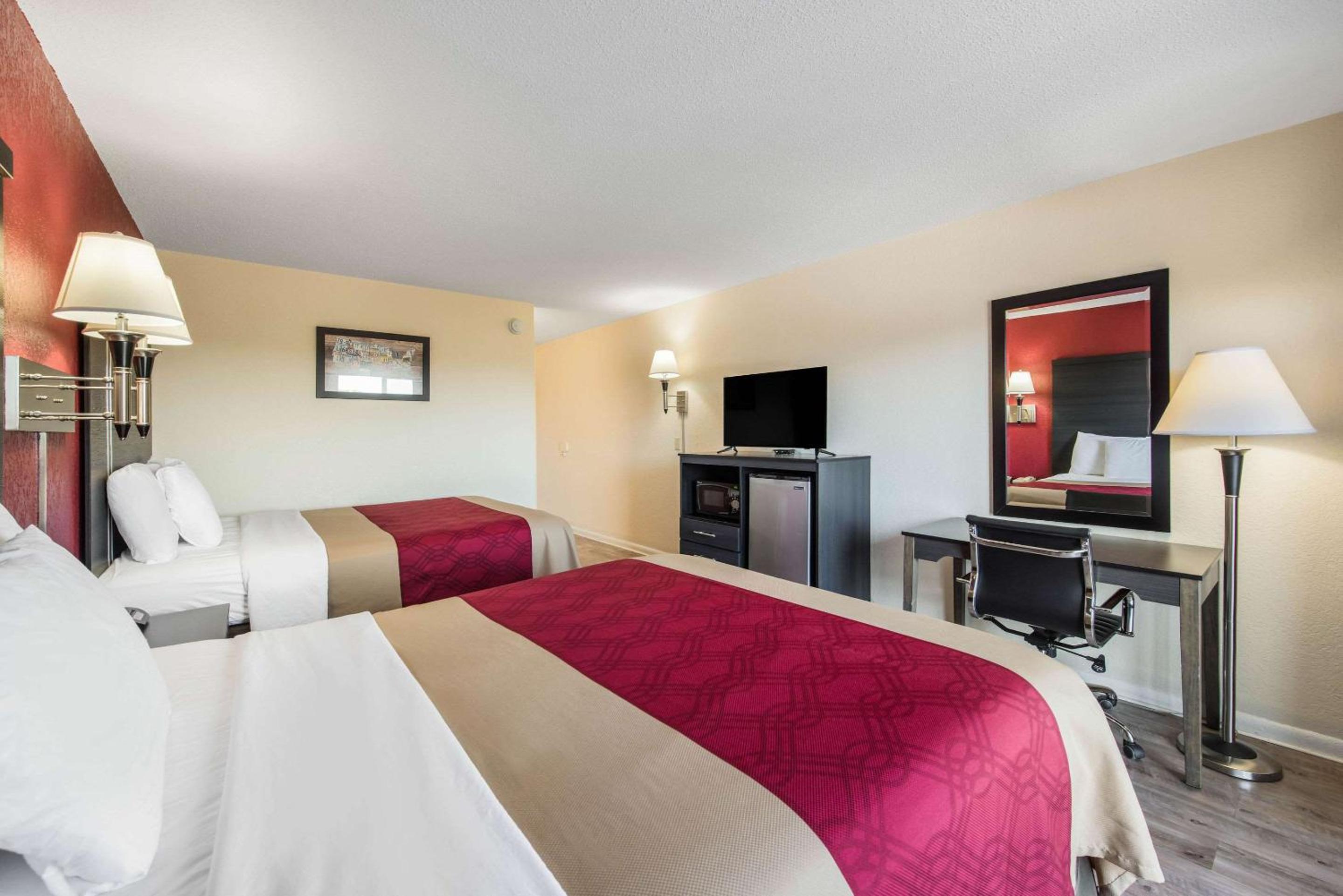 Room, 2 Queen Beds