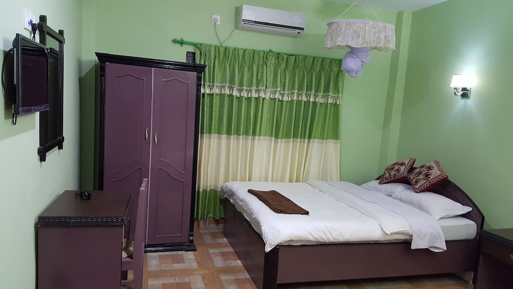 Sauraha Resort 24/50