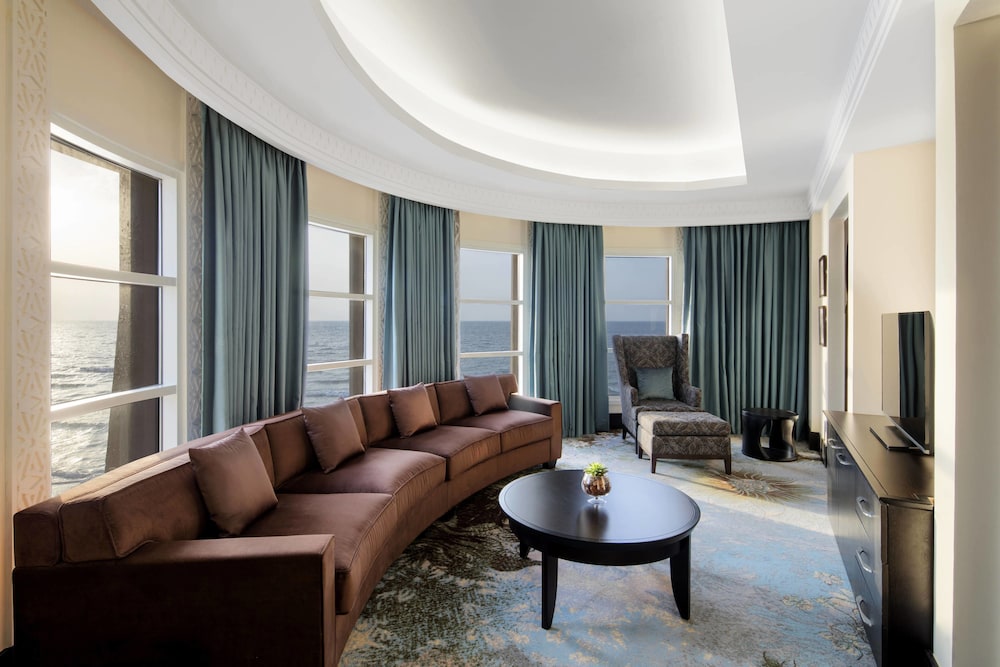 Sheraton Sharjah Beach Resort Spa 31/58