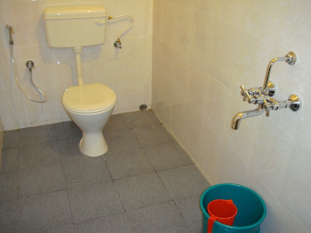 PALM GROVE SERVICE VILLA 48/48