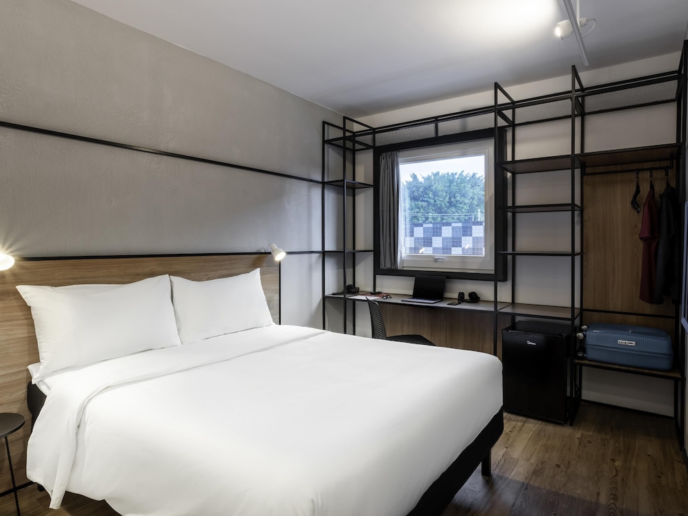 Ibis Botucatu 16/50