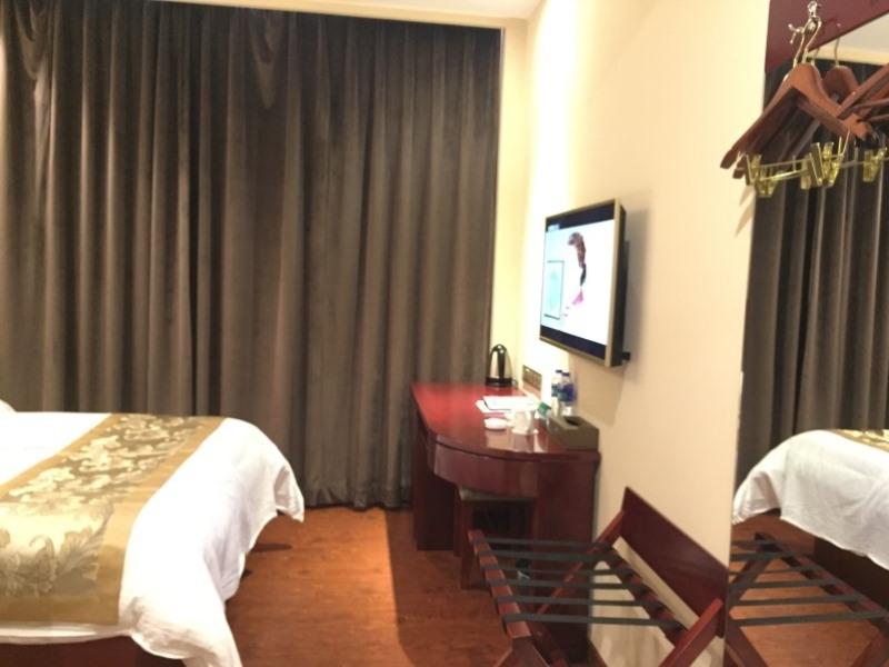 GreenTree Inn HeBi HengShan Road Business Hotel 12/18