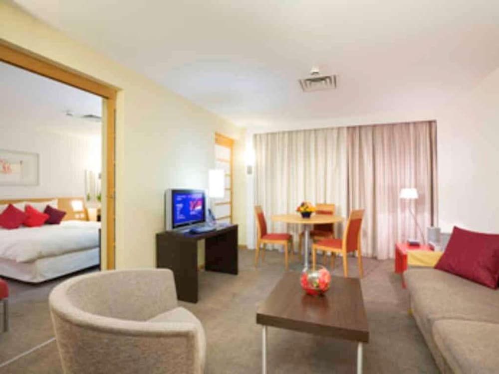 NOVOTEL LE HAVRE CENTRE GARE 39/67