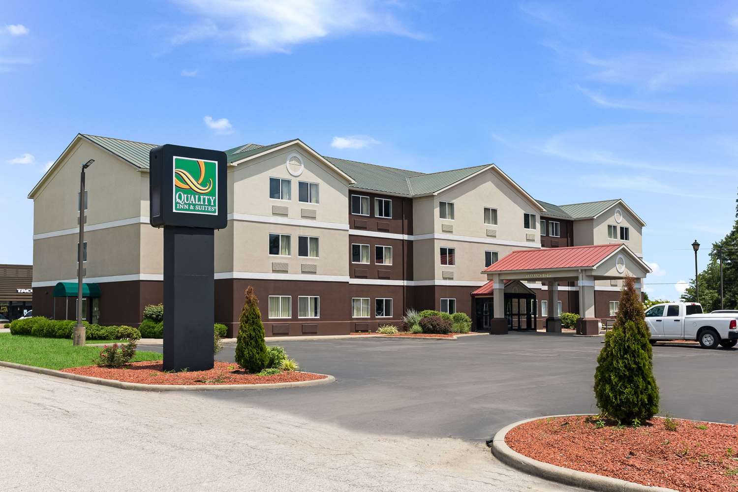 Quality Inn & Suites Ferdinand 4/27