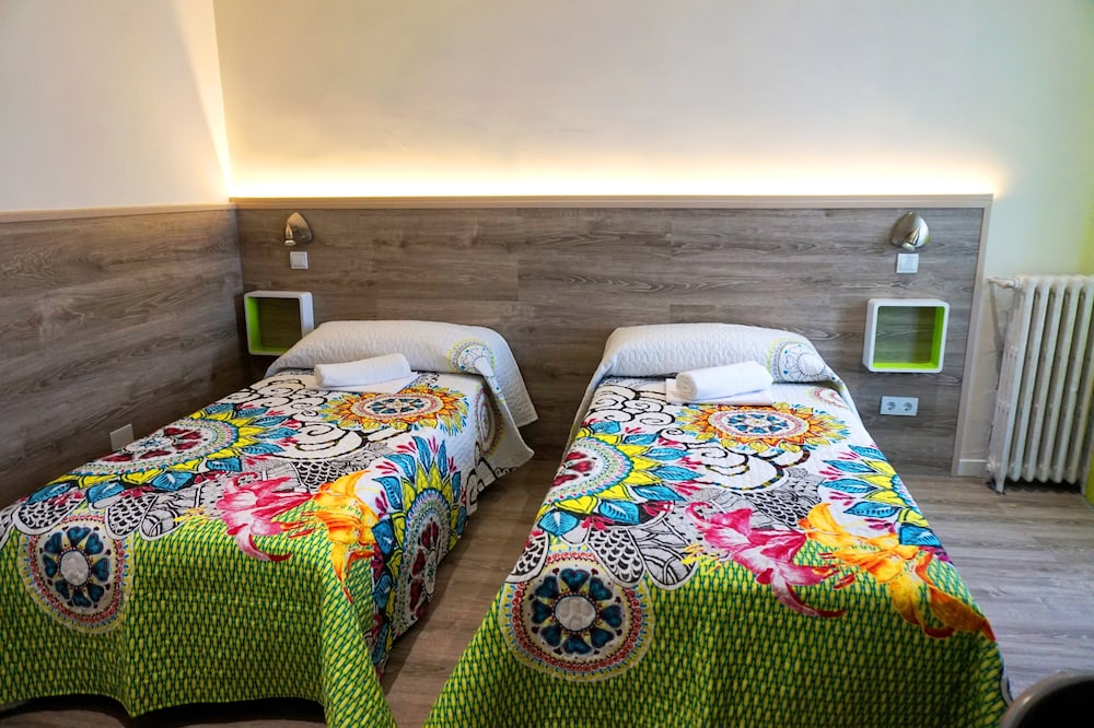 Mucho Madrid Hostel 40/49