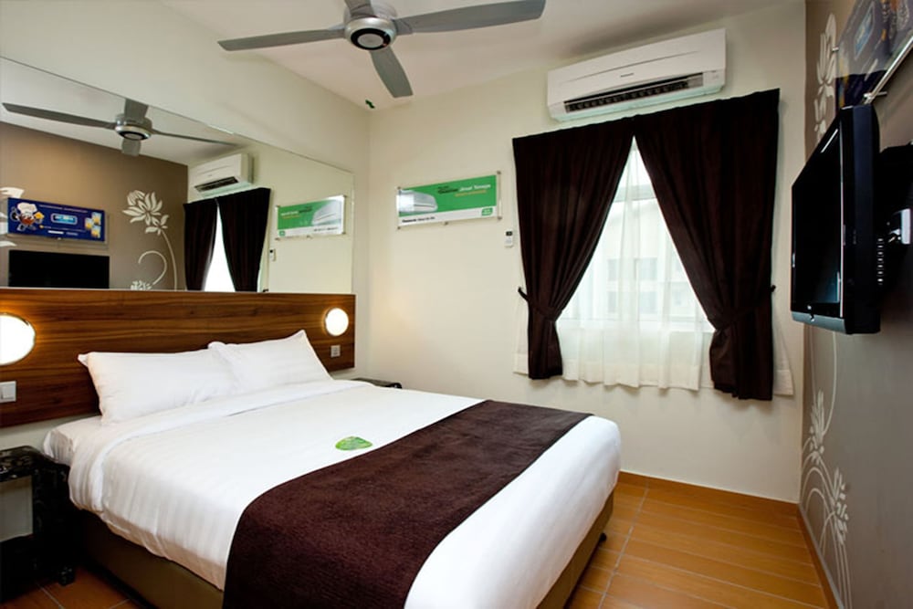 Tune Hotel Danga Bay 23/46