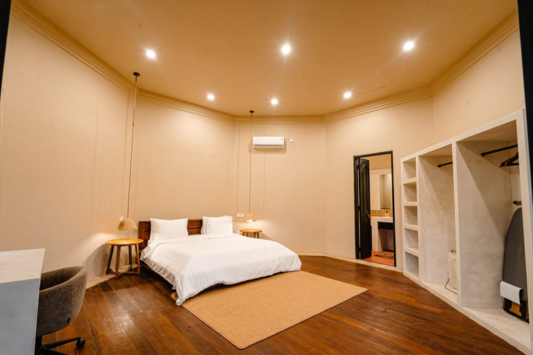 جناح، Gajah Biru Bungalows 2/3