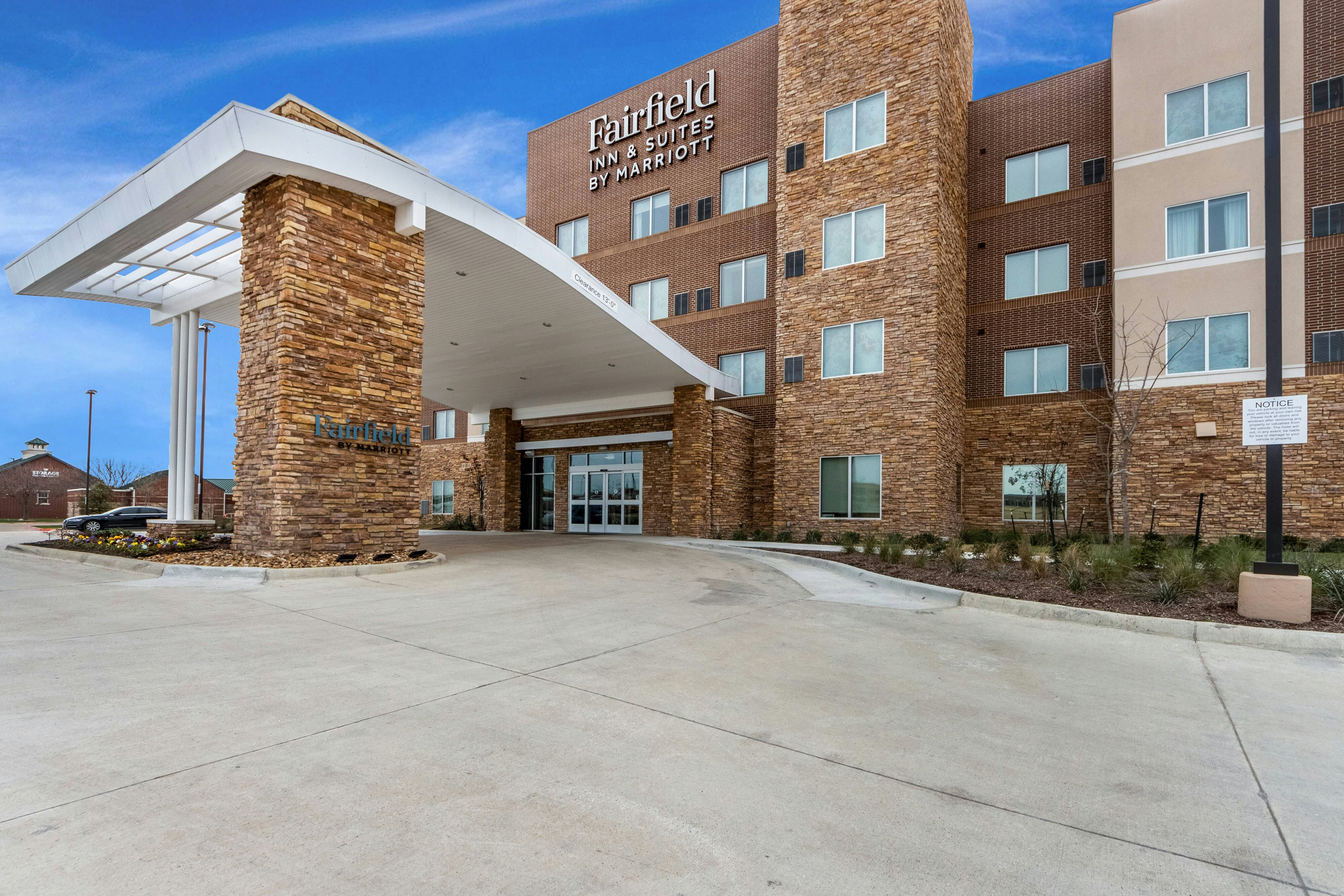 Fairfield Inn & Suites by Marriott Dallas DFW Airport North Coppell Grapevine 39/39