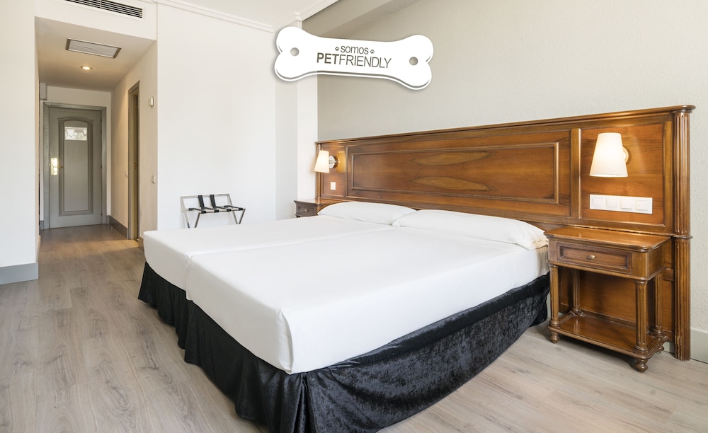 Hotel Las Lomas 12/50