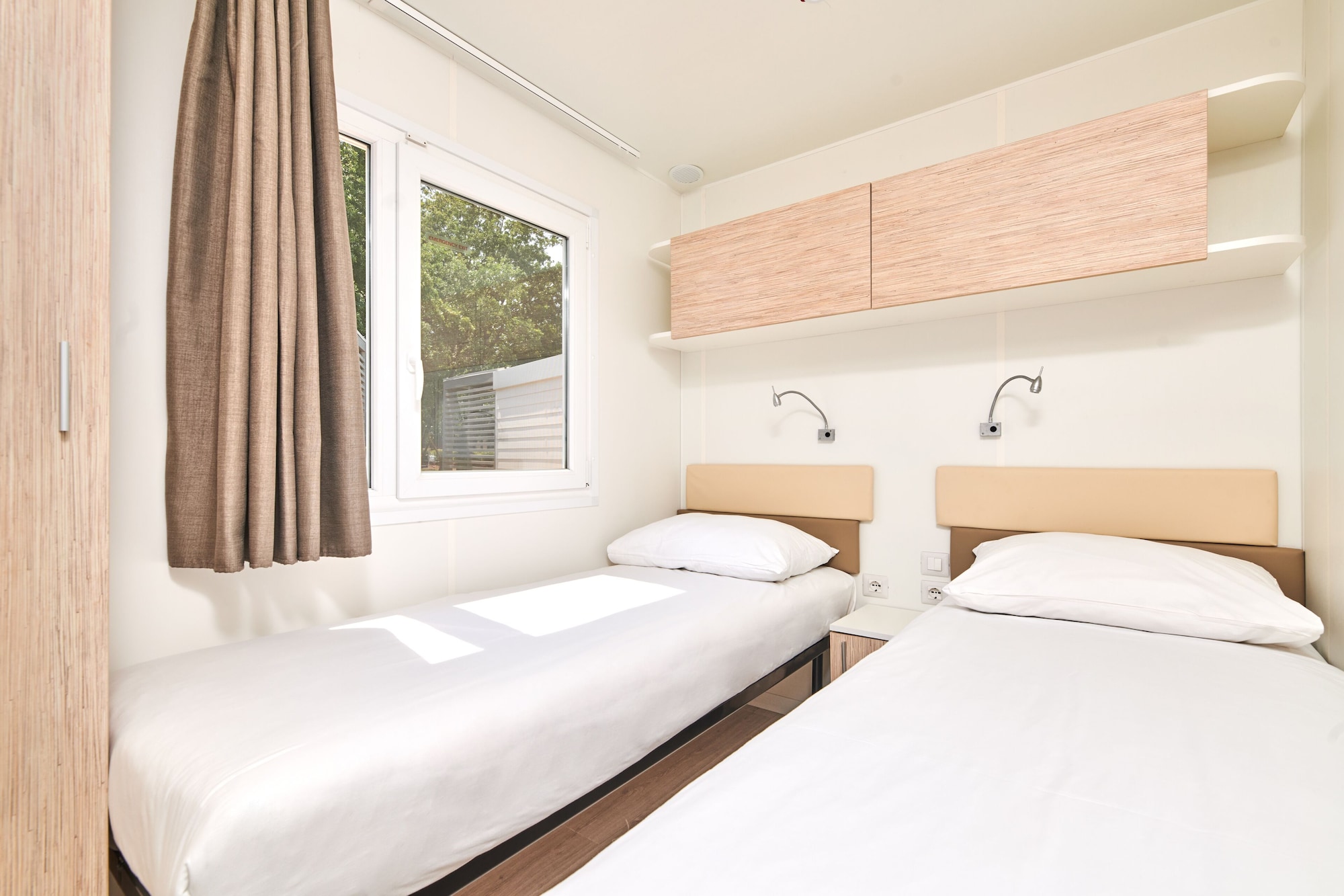 2 BEDROOMS, SUPERIOR, MOBILE HOME