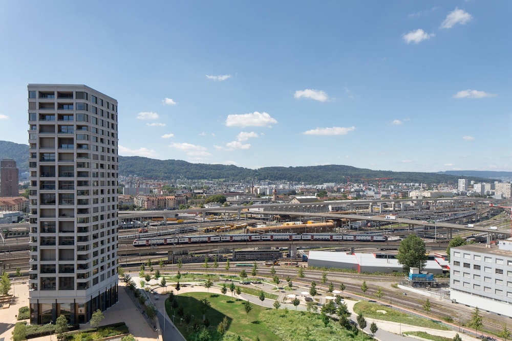 RENAISSANCE ZURICH TOWER HOTEL 3/41