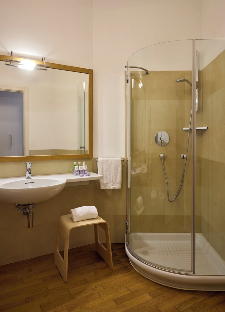 Hotel Emilia 46/48