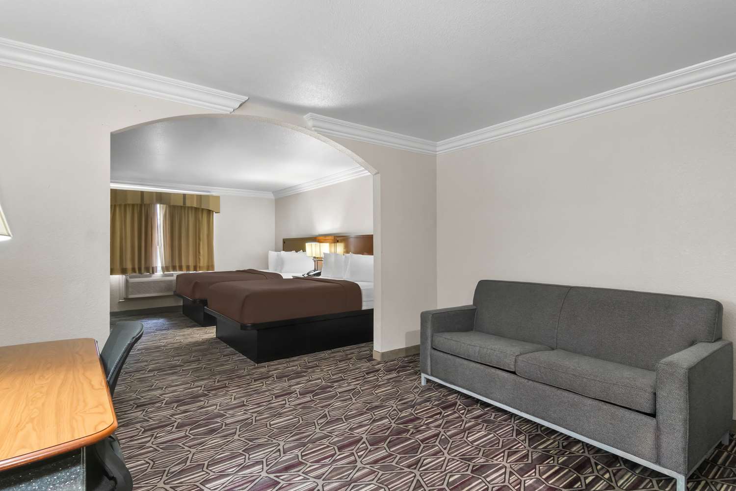 Surestay Plus Hotel By Best Western Benbrook Ft Worth 8/16