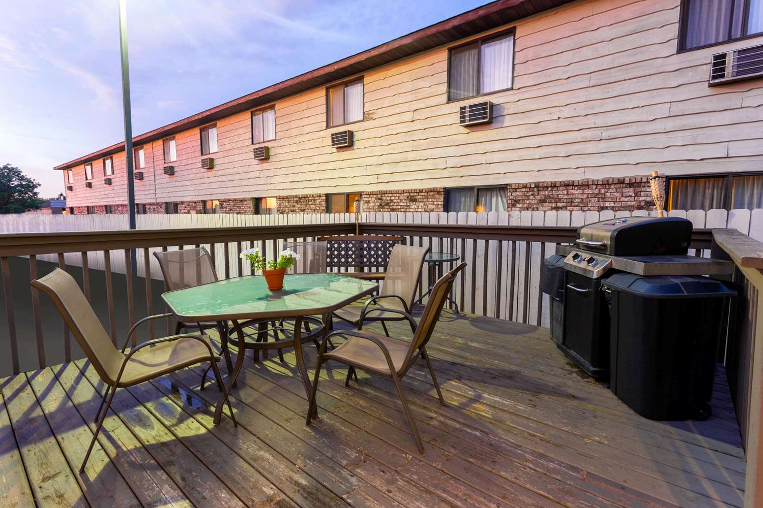 Americinn By Wyndham Hartford Wi 7/9