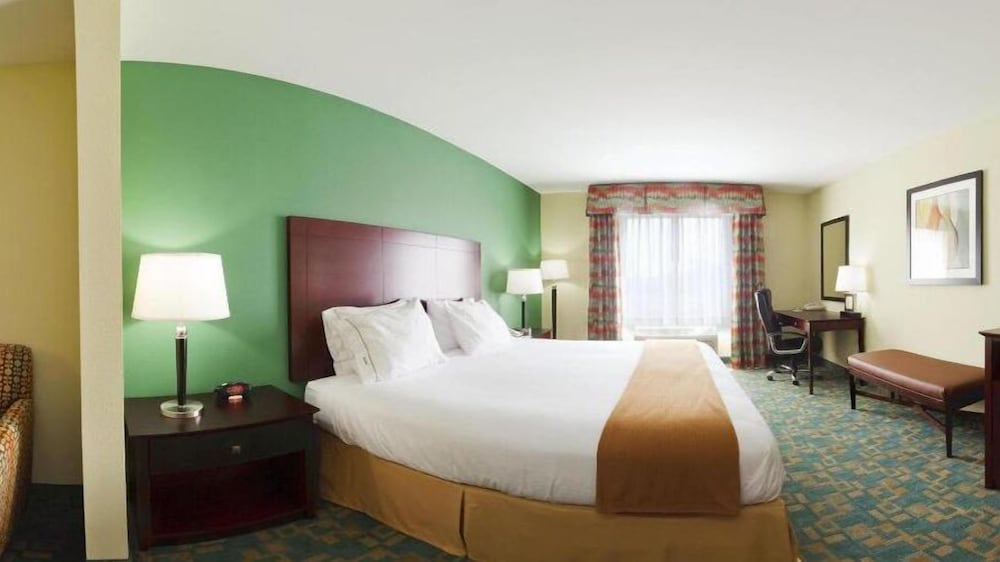 Holiday Inn Express Suites Thornburg S Fredericksburg 20/58