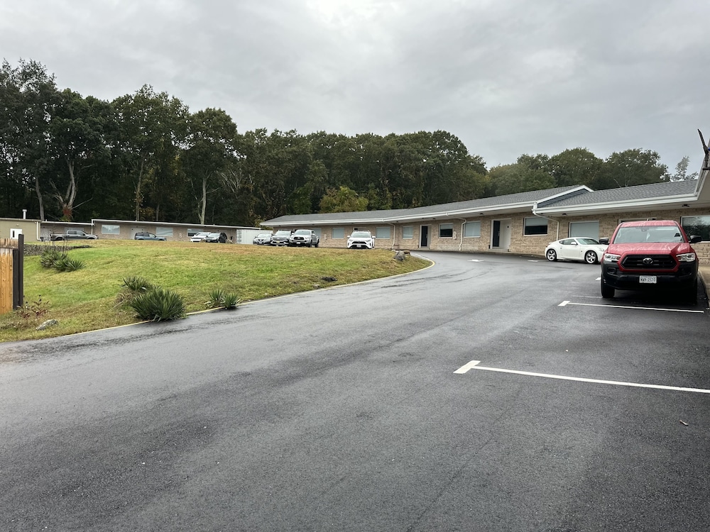 Budget Inn North Kingstown 16/29