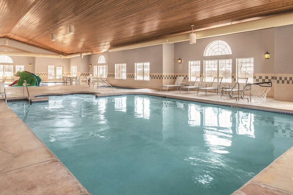 Country Inn Suites By Radisson Green Bay East Wi 4/55