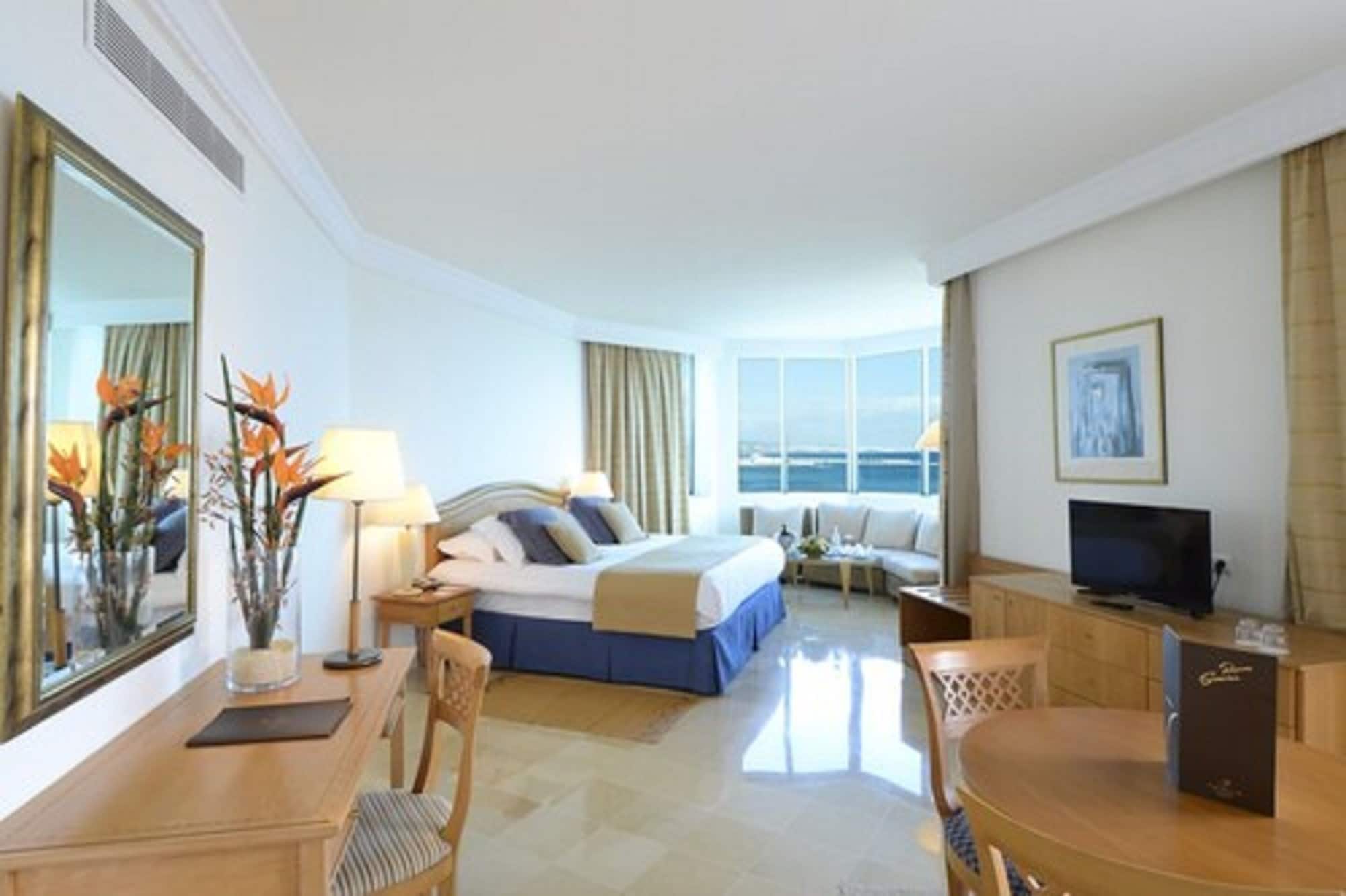 STANDARD, DOUBLE BED, SEA VIEW