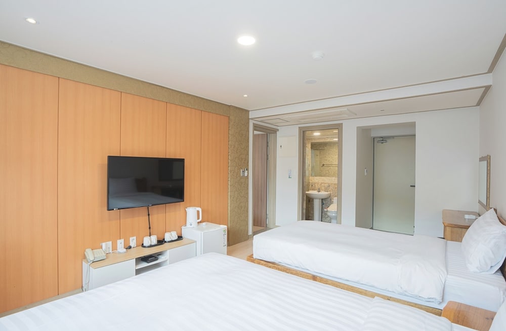 J2 Family Hotel Jeju 21/32