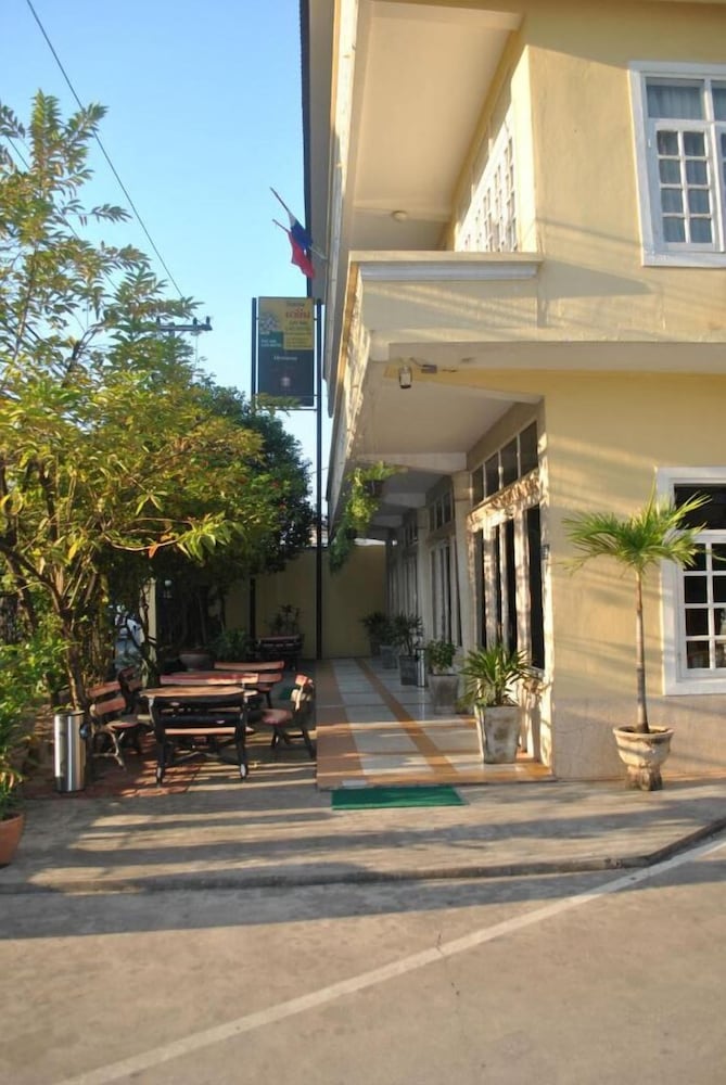 Smile Inn Hotel 56/62