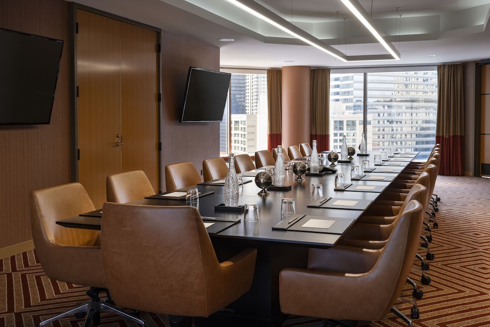 Residence Inn Chicago Downtown Magnificent Mile 35/50