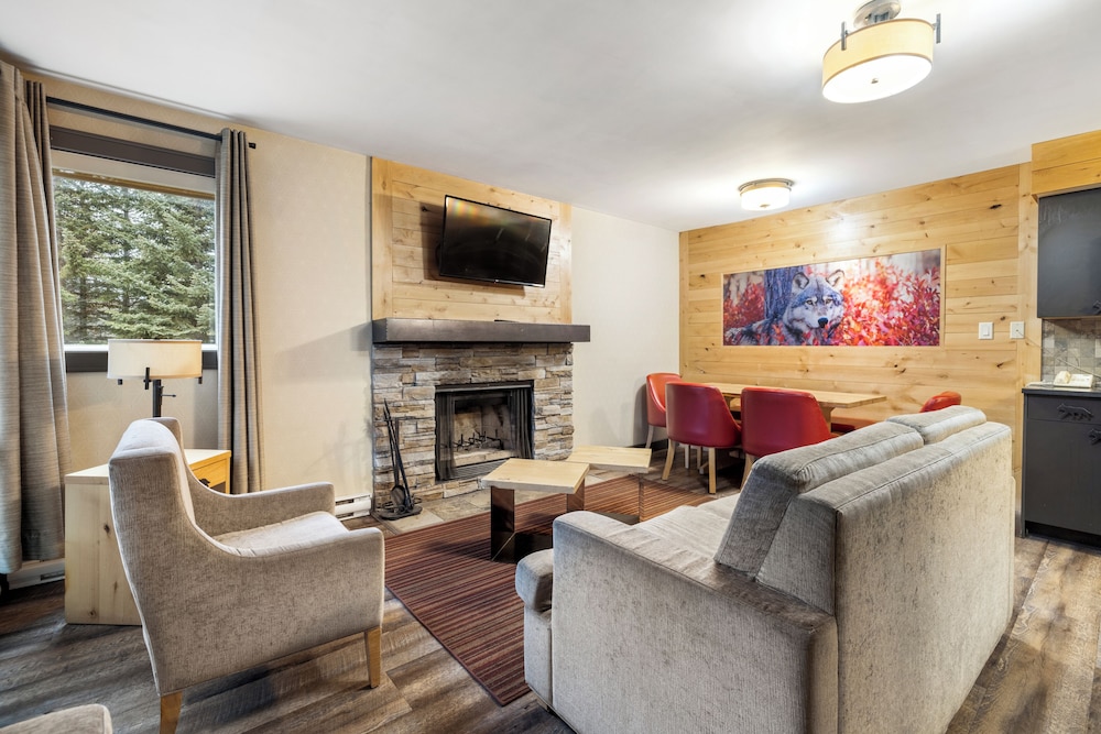 Banff Rocky Mountain Resort 45/63