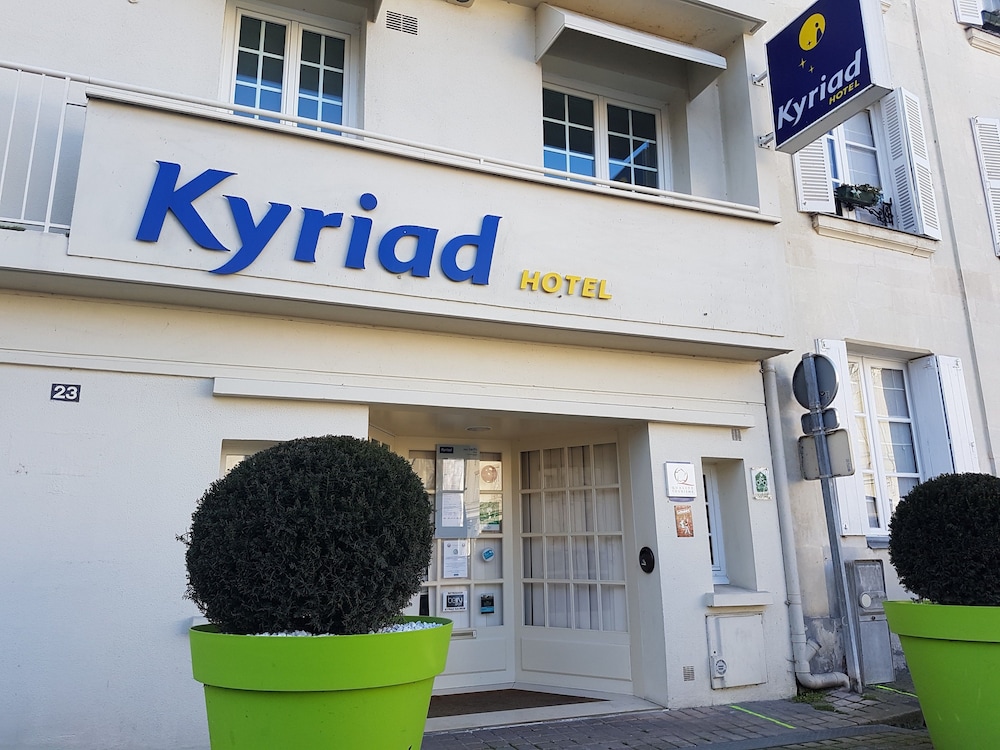 Kyriad Saumur Centre 4/42