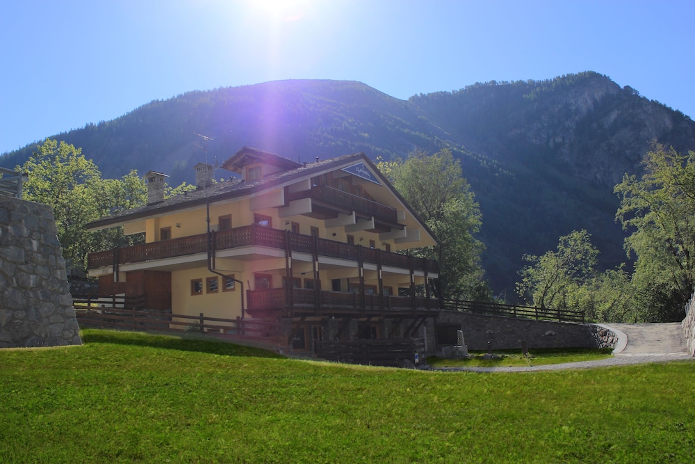 Shatush Hotel 34/50