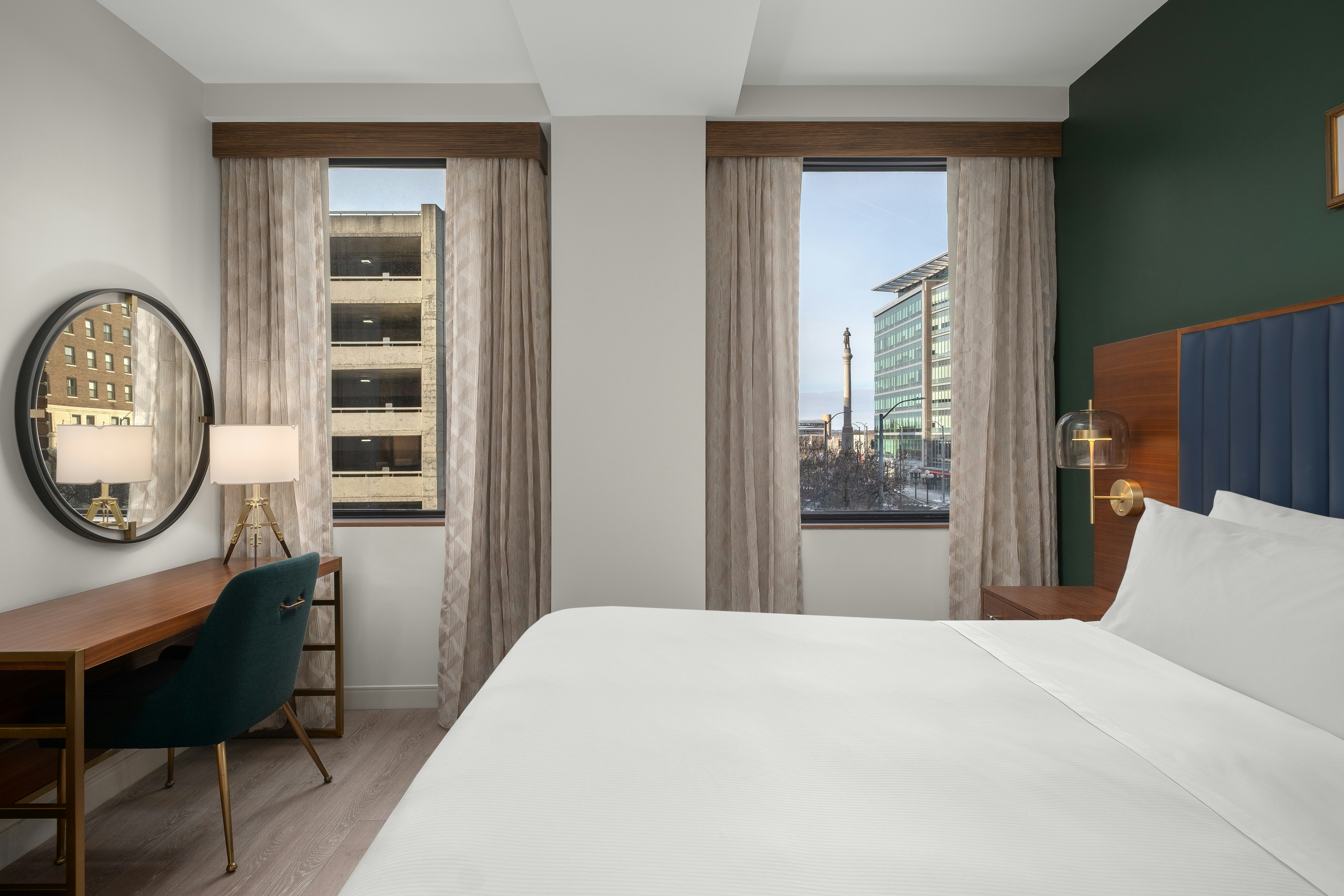 ROOM, KING BED, ACCESSIBLE