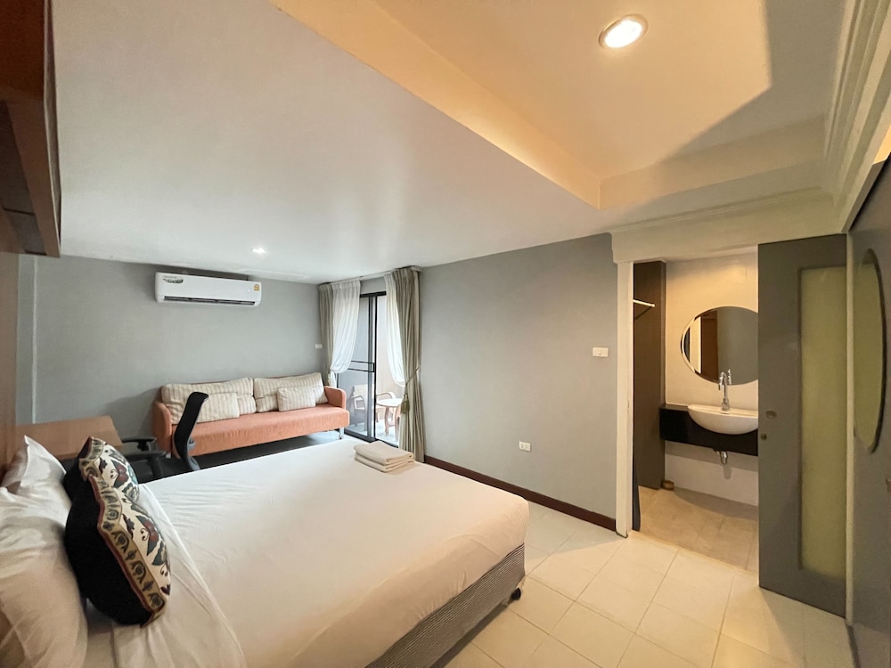 PREMIUM, KING BED