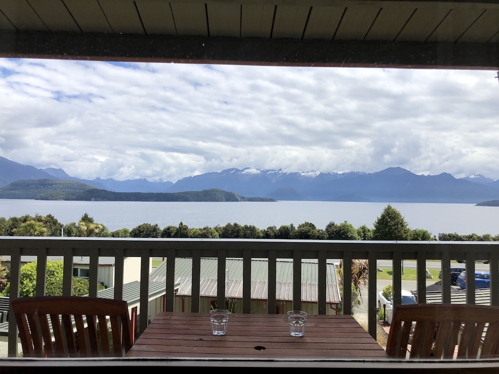 MANAPOURI LAKEVIEW MOTOR INN 50/69