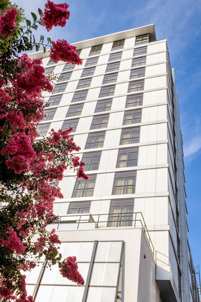 Hutton Hotel photo1
