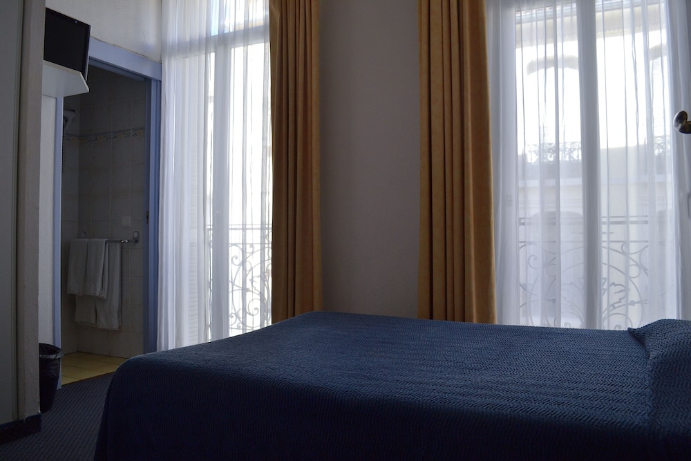 STANDARD, DOUBLE BED