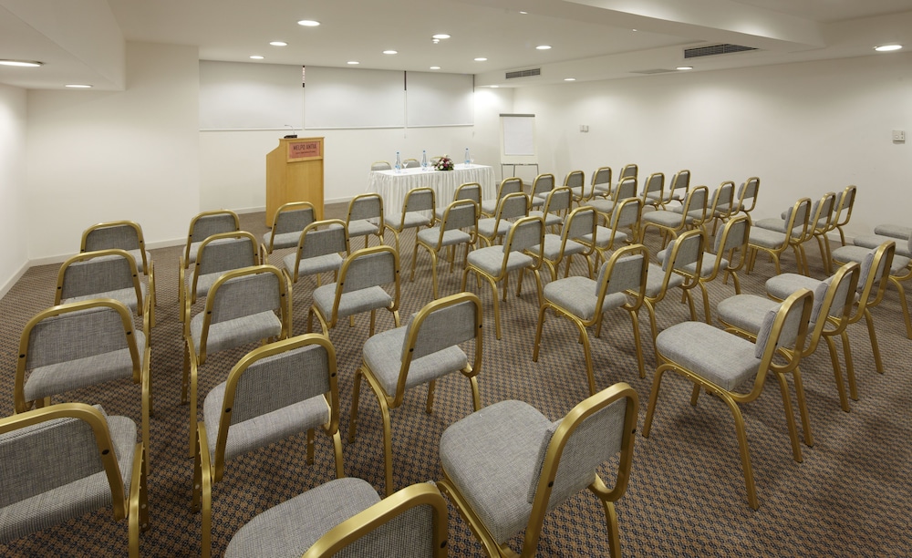 Melpo Antia Hotel & Suites 57/69