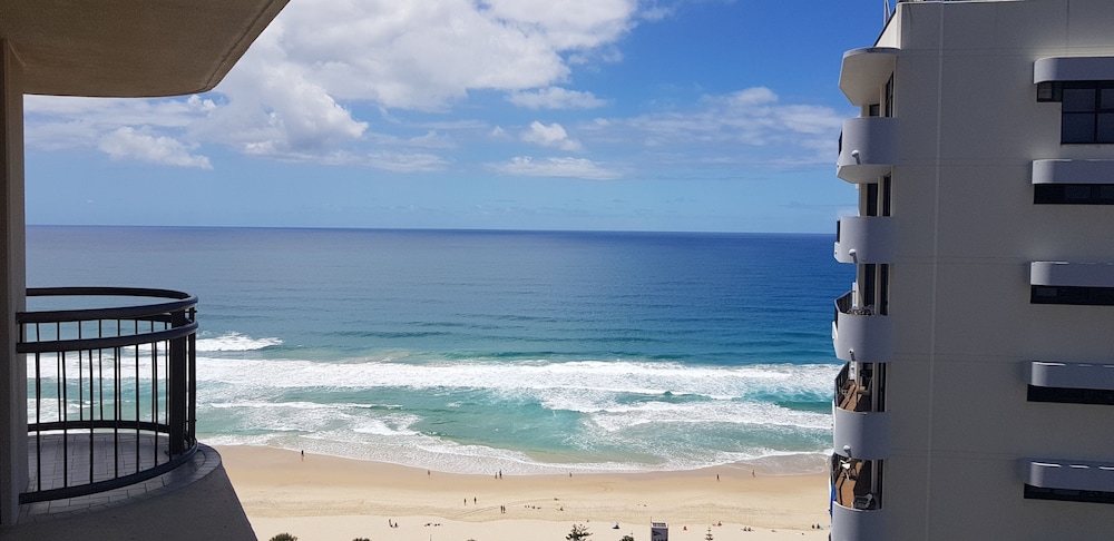 Beachcomber Resort Surfers Paradise 3/38