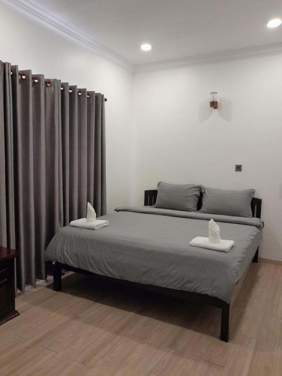 Deluxe, Double Bed, No Window