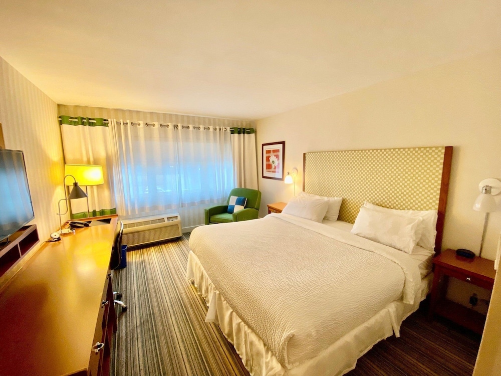 Holiday Inn Express Columbus Airport Easton Ex Four Points By Sheraton Columbus Ohio Airport 5/45