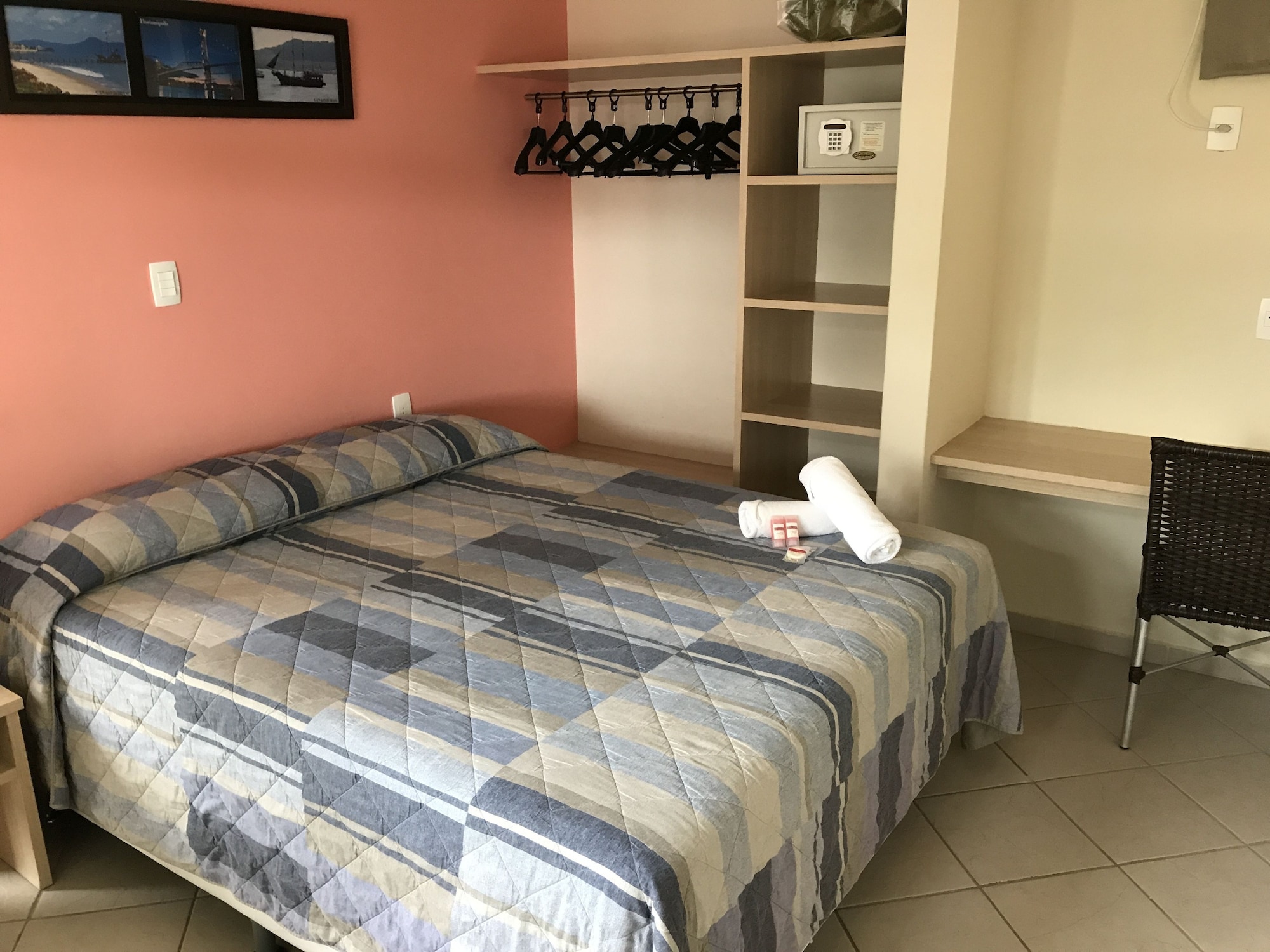 SUPERIOR, DOUBLE BED