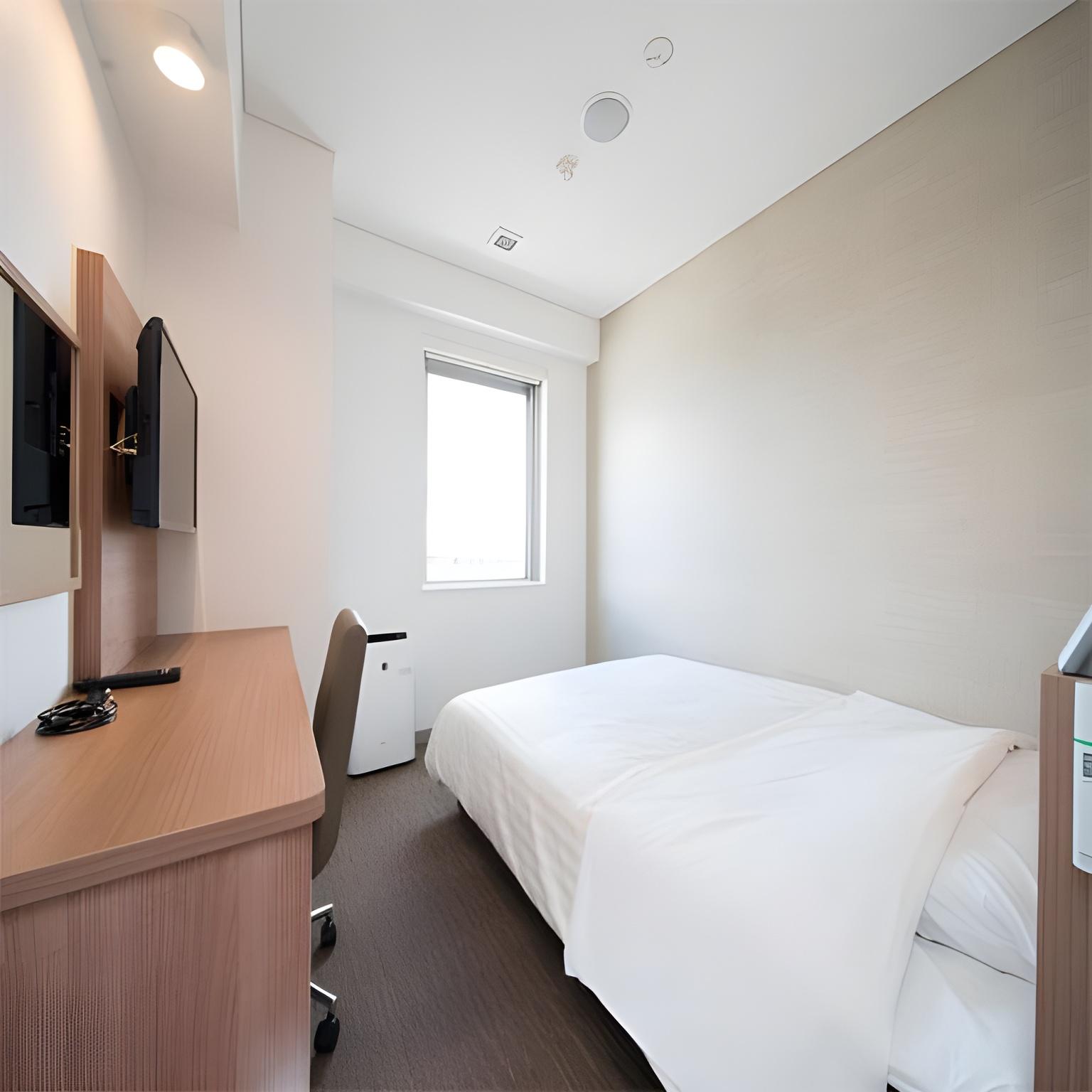 Semi Room, Semi Double Bed, Smoking