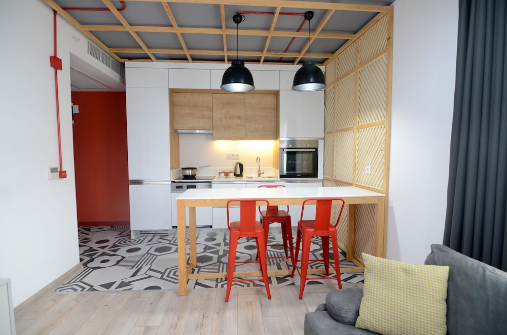 Coordinat Suites 12/65
