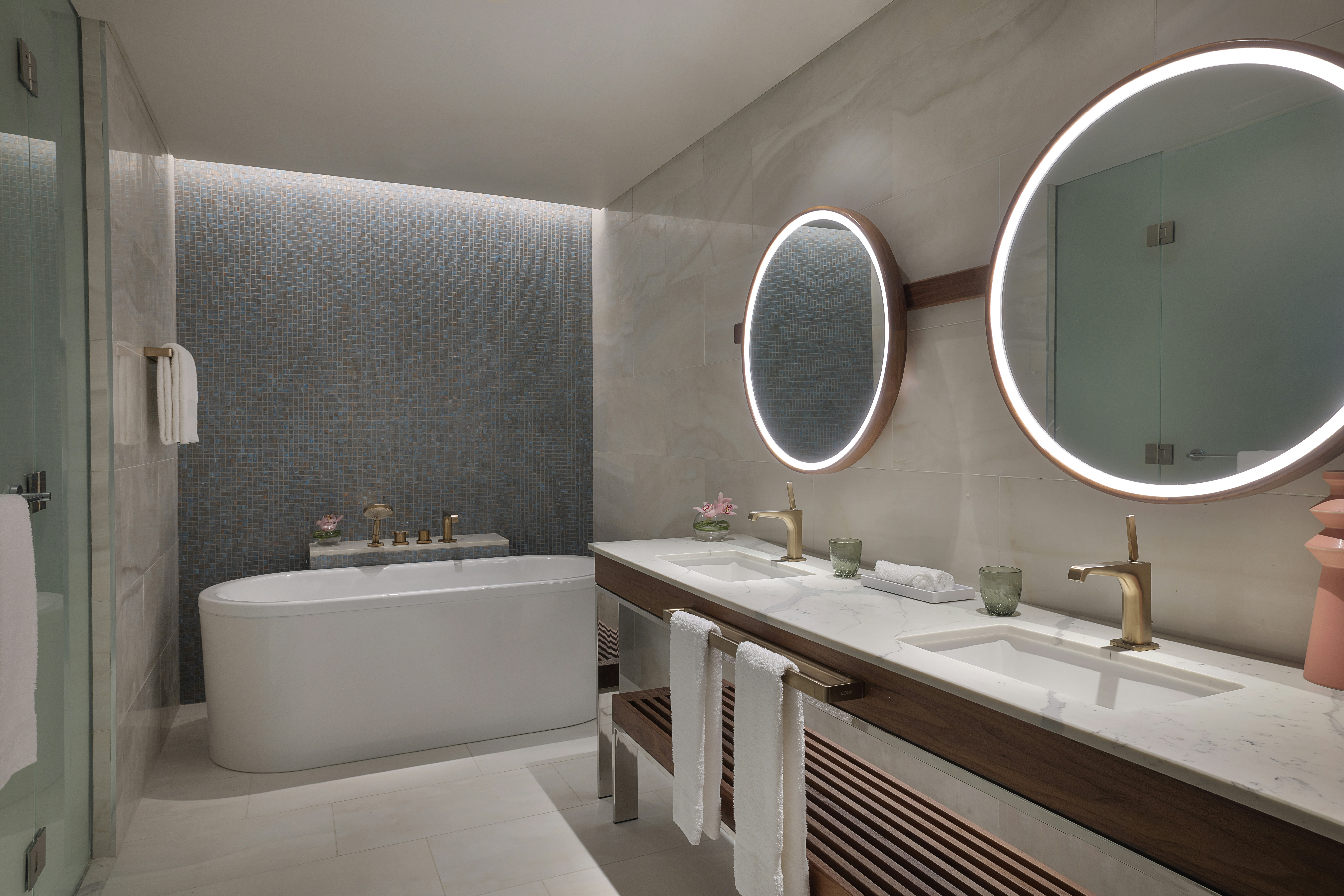 Hilton Abu Dhabi Yas Island 50/50