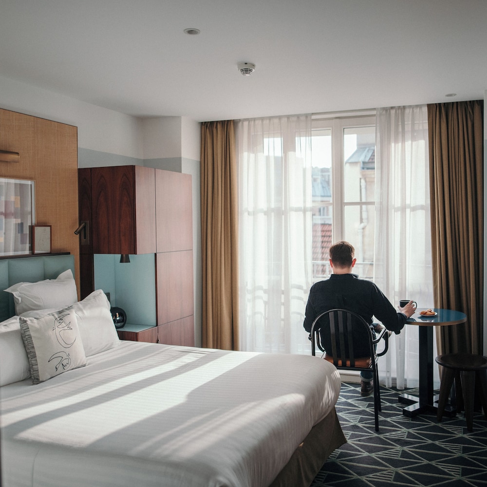 SUPERIOR, DOUBLE BED